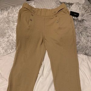 Robert Louis tan brown capris/pants NWT